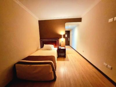 Small Single Room 7