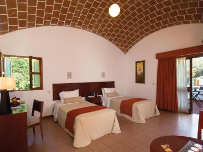 Standard Twin Room 1