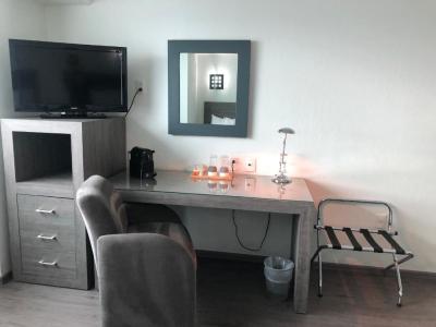Double Room with Two Double Beds With Street View 1