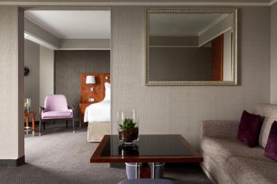 Suite Junior con cama extragrande 2