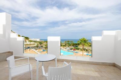 Family Suite  (2 Adults + 3 Children) 17