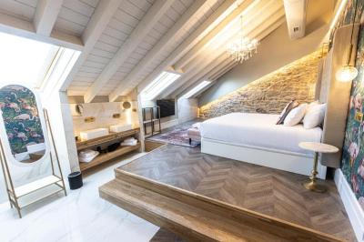 Superior Twin Room with Sea View 8