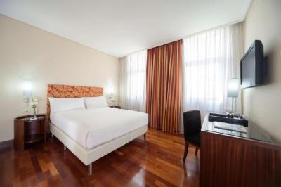 Standard Double or Twin Room 1