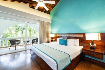 Tropicana Pool View King Bed Adults Only 6