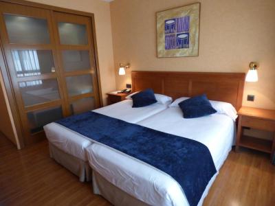 Twin Room with Parking 4