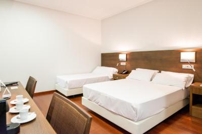 Double Room with Extra Bed 3