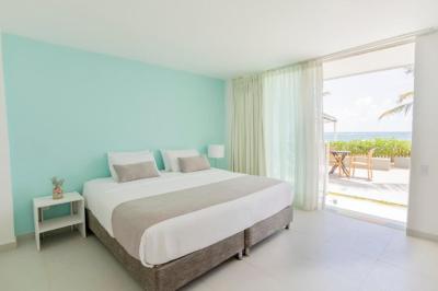 Queen Room with Sea View 1