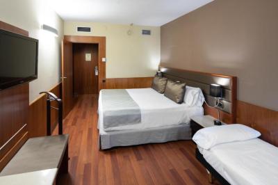 Quarto Triplo (3 Adultos) 6