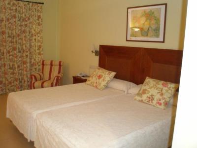 Standard Twin Room 2