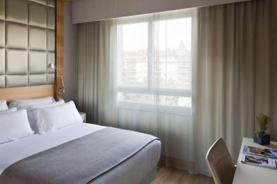 Habitaci&oacute;n Familiar comunicada con cama supletoria (3 adultos + 3 ni&ntilde;os) 6
