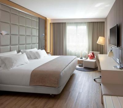Habitaci&oacute;n Executive Superior con cama supletoria 16
