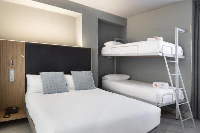 Quadruple Room (4 Adults) 3