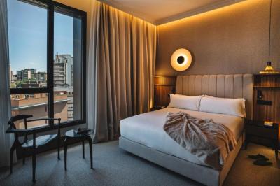 Superior Queen Room 5