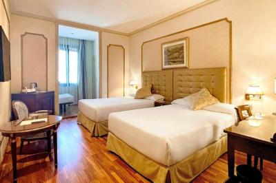 Classic Triple Room 2