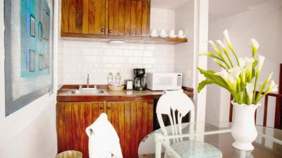 Deluxe Family Suite 8