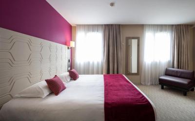 Dreibettzimmer mit 1 Doppelbett und 1 Einzelbett 4