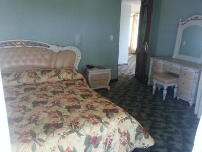 Luxury Suite 4