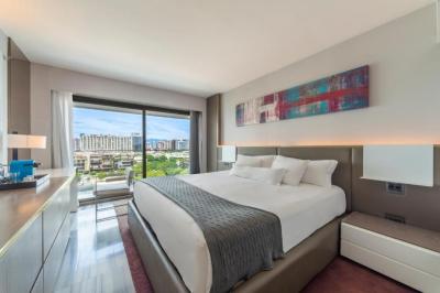 King Room with Side Sea View 1