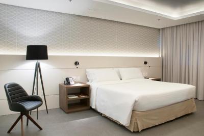 Deluxe Double Room 4