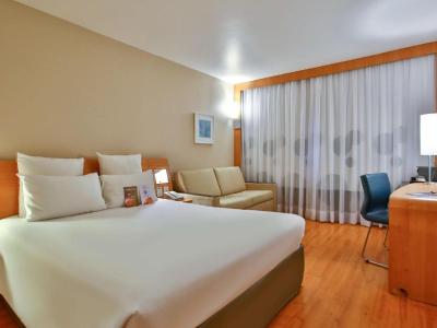 Executive Double Room with Sofa Bed 4