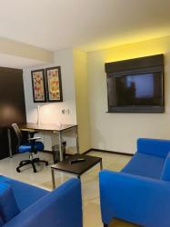 Queen Suite with Two Queen Beds 4