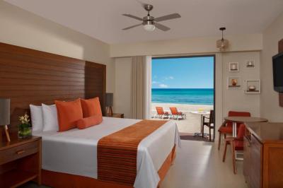 Deluxe Ocean Front King 8