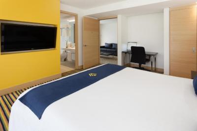 Junior Suite 12