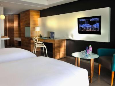Deluxe Twin Room 10