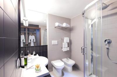 Superior Double Room with Balcony 6
