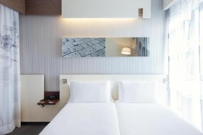 Superior Twin Room with Balcony 7