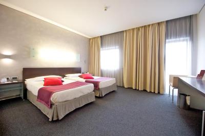Standard Twin Room 4