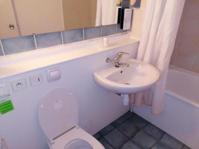 Triple Room (2 Single Beds + 1 Junior Bed) 3
