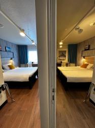 Two Connecting Double Rooms 4