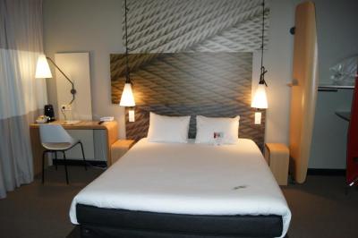 Superior Room with walk-in shower - Mobility Access 6
