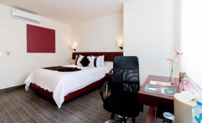 Standard Queen Room 2