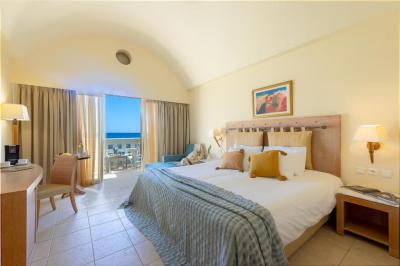 Twin Room - Sea Front 2