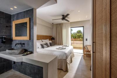 Deluxe Double Room 3