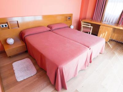 Twin Room 1