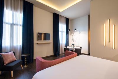 Deluxe Double Room 3