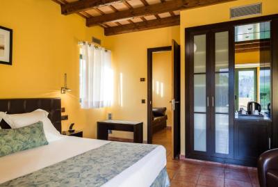 Triple Room 1