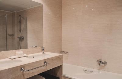 Triple Room with Balcony 5