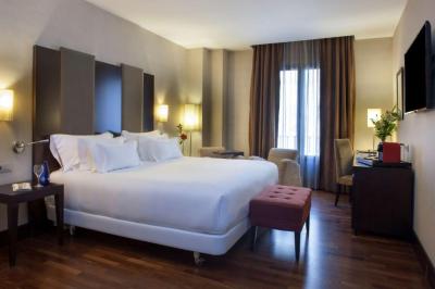 Superior Double or Twin Room XL with Extra Bed (2 Adults + 1 Child) 4