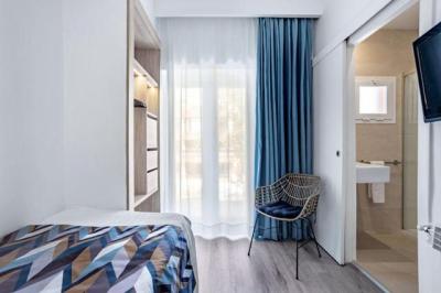 Single Room with Balcony 2