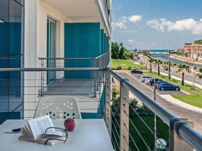 Suite with Balcony 4