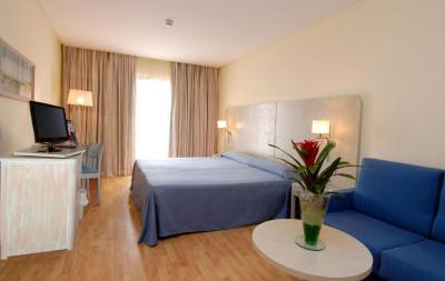 Chambre Triple (3 Adultes) 2
