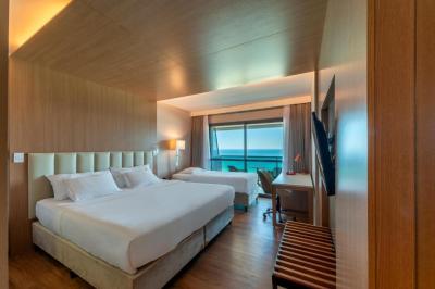 Chambre Triple de Luxe avec Vue sur la Mer 3
