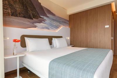 Double or Twin Room with Balcony 1