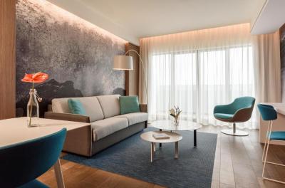 Junior Suite with Balcony and Sea View 4