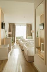 Family Room 4