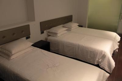 Double Room with Extra Bed 1